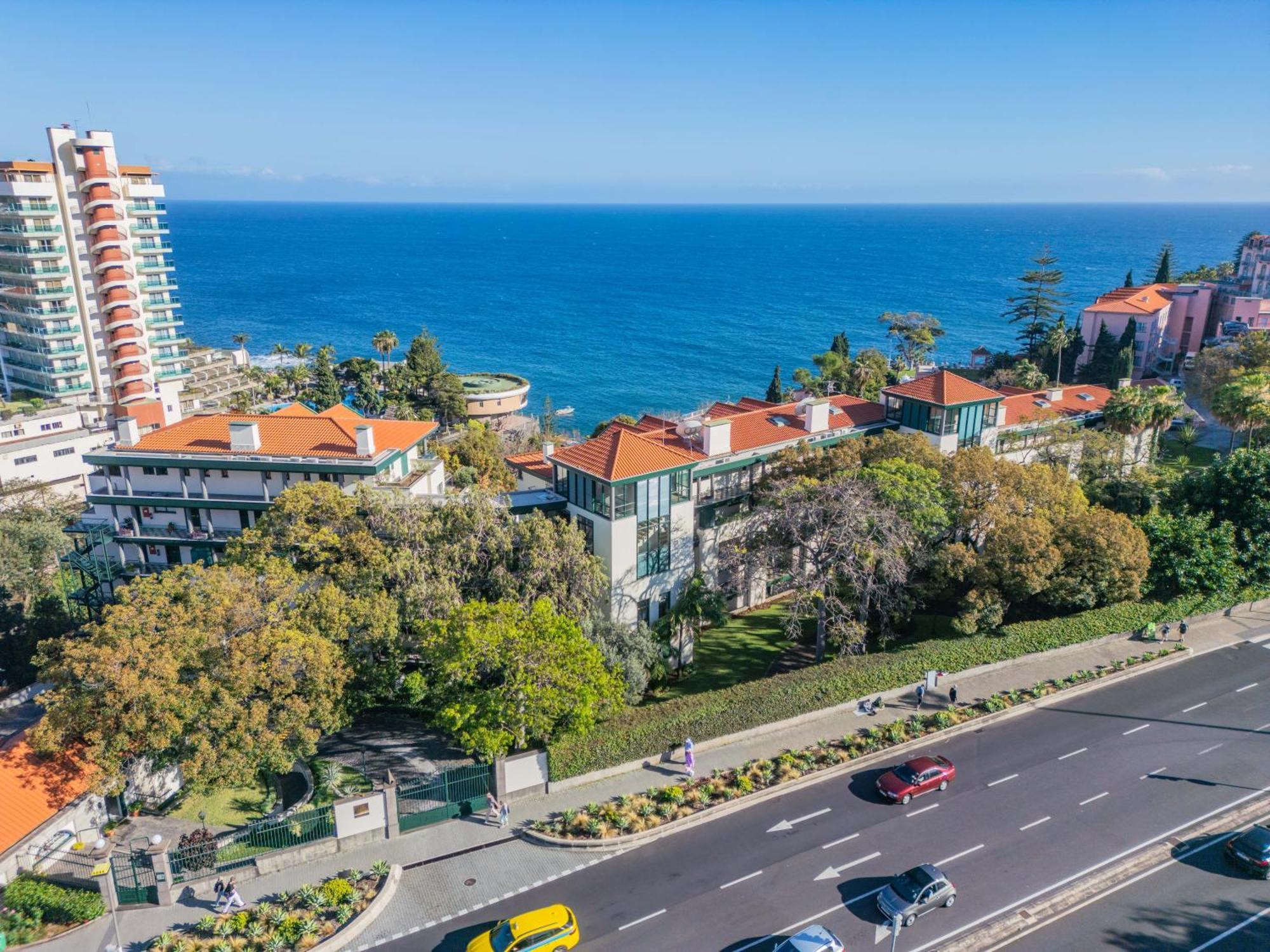 Apartamento Luxury Oceanfront At Reid'S Gardens Funchal  Exterior foto